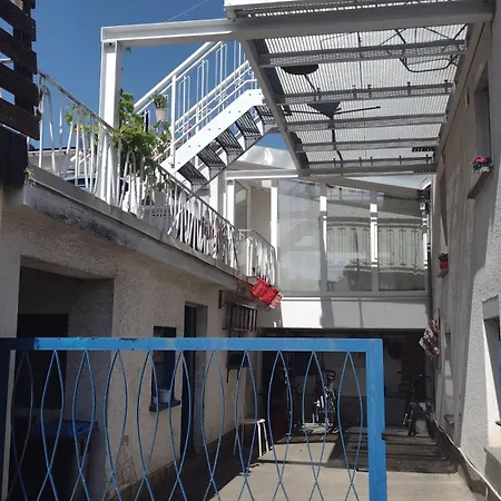 Kwatera prywatna Nice + Sunny Room, Balkony, All Facilities...