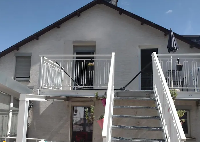 Nice + Sunny Room, Balkony, All Facilities...